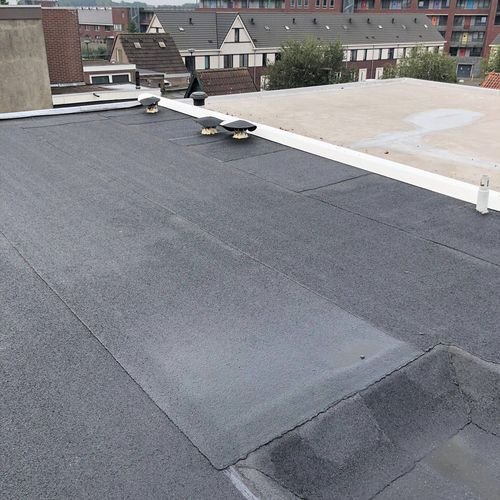 Een nieuw bitumen dak in Hoensbroek 